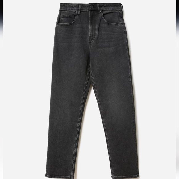 NWT Everlane The Curvy Cheeky Straight Jean in Washed Black size 23 ankle - Picture 3 of 8